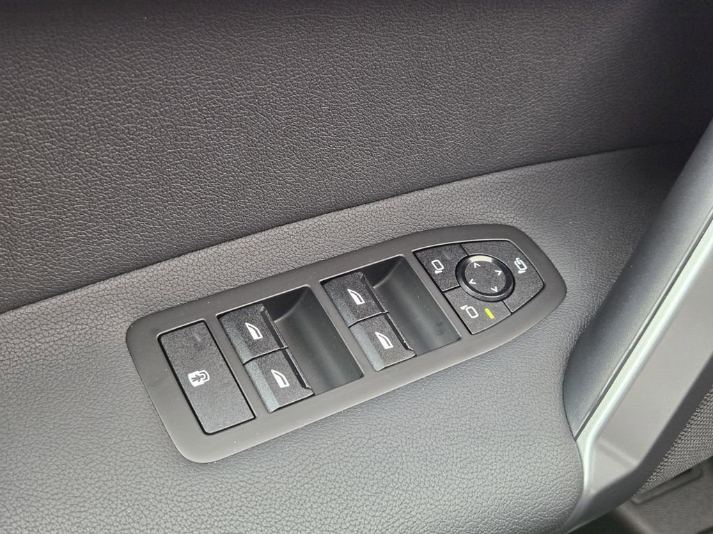 New 2026 BMW iX xDrive45 w/ M Sport Package image 24