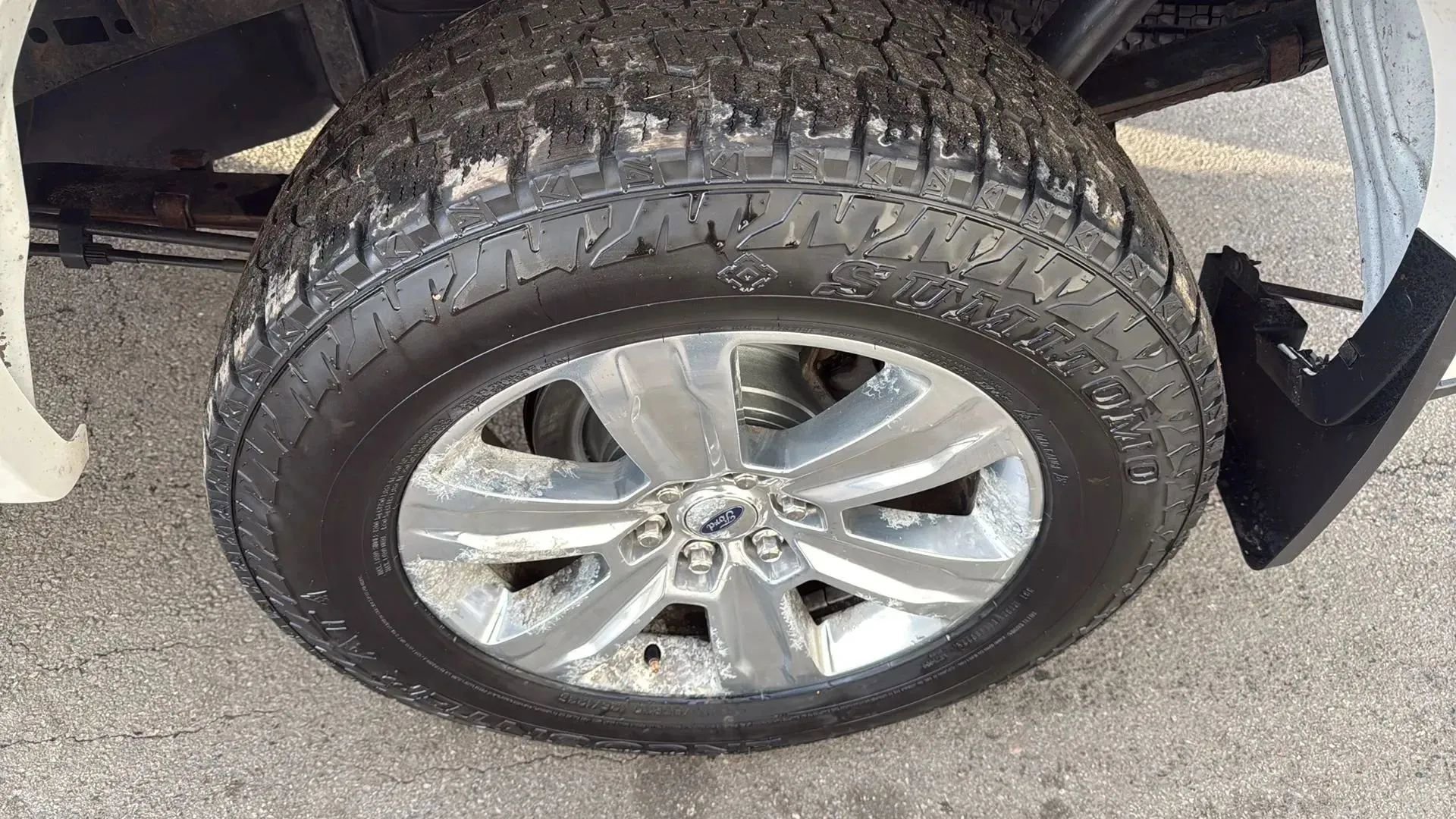 Used 2016 Ford F150 Platinum w/ Equipment Group 701A Luxury image 9