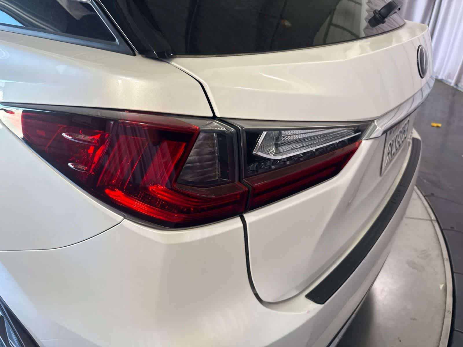 Used 2021 Lexus RX 350L FWD w/ Premium Package image 12