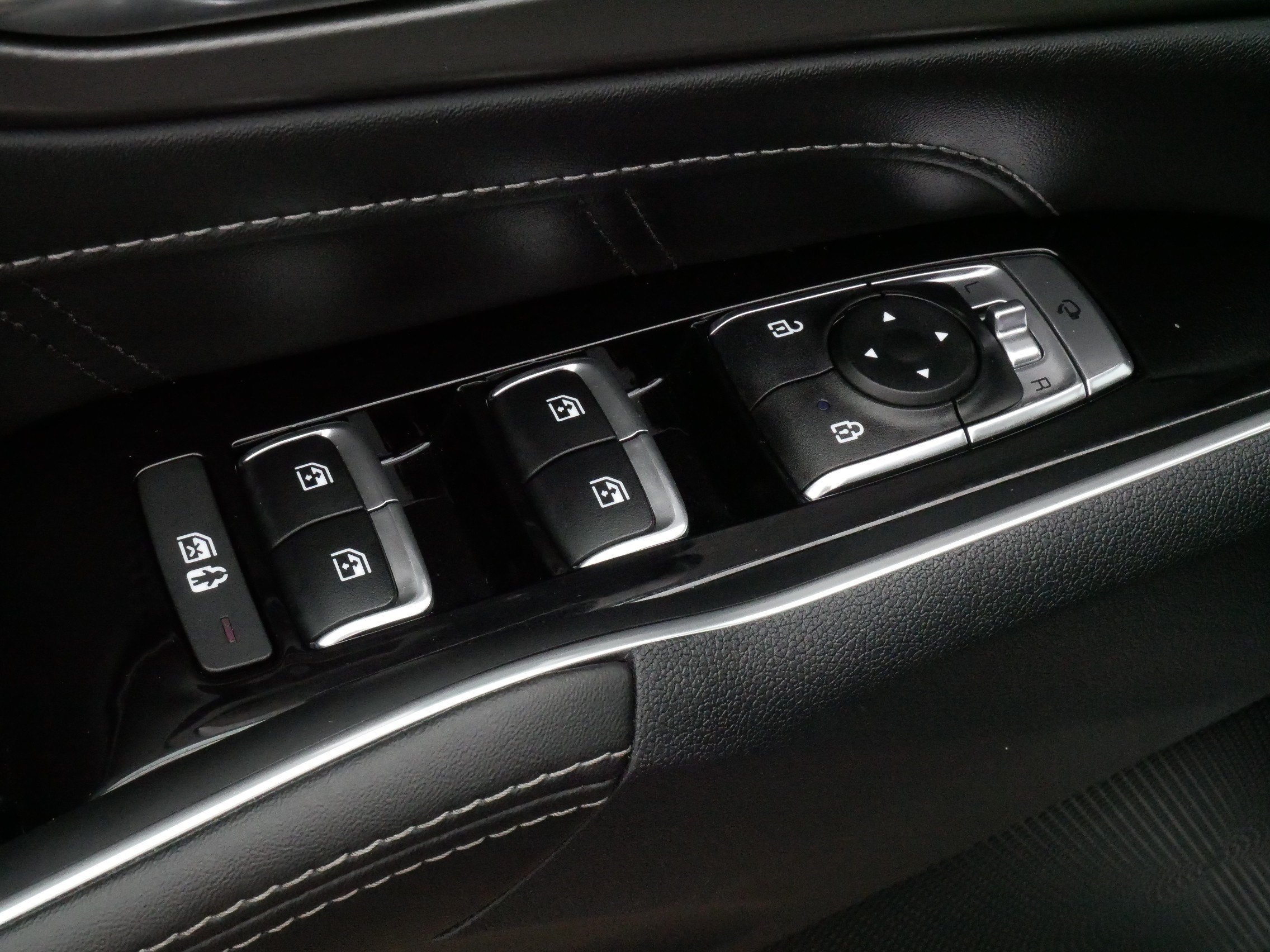 Used 2023 Kia Sorento SX AWD/4WD image 19