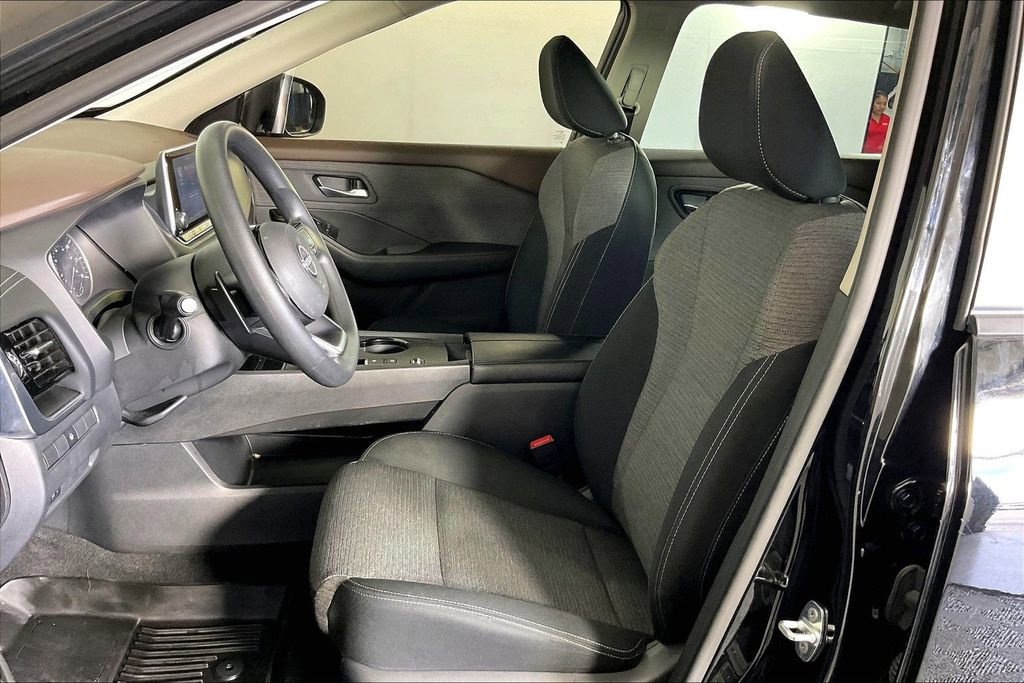 Used 2022 Nissan Rogue SV FWD image 30