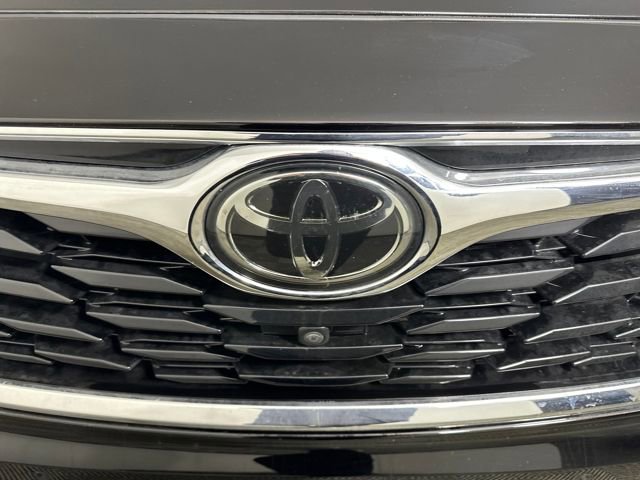 Used 2020 Toyota Highlander Limited image 9