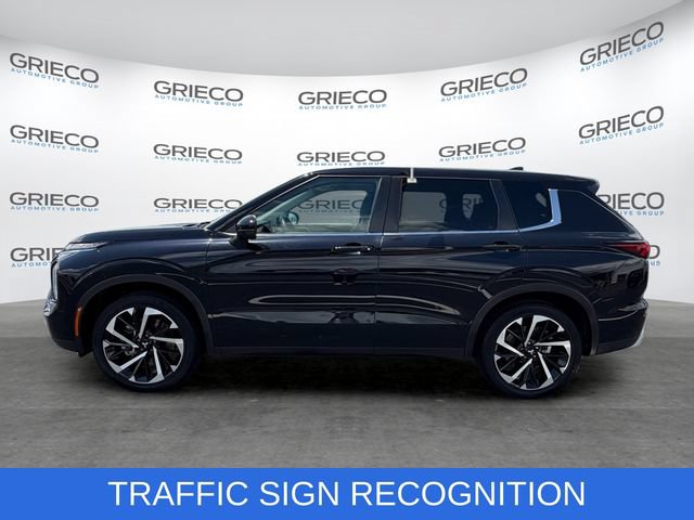 Used 2023 Mitsubishi Outlander SE FWD image 4