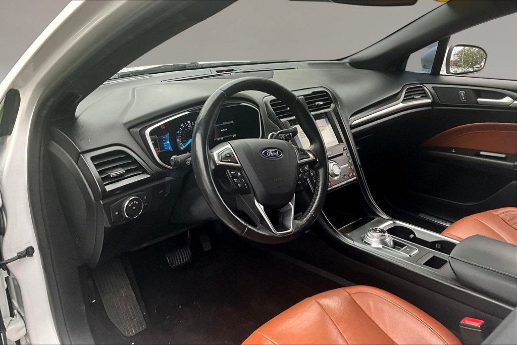 Used 2019 Ford Fusion Titanium AWD/4WD image 14