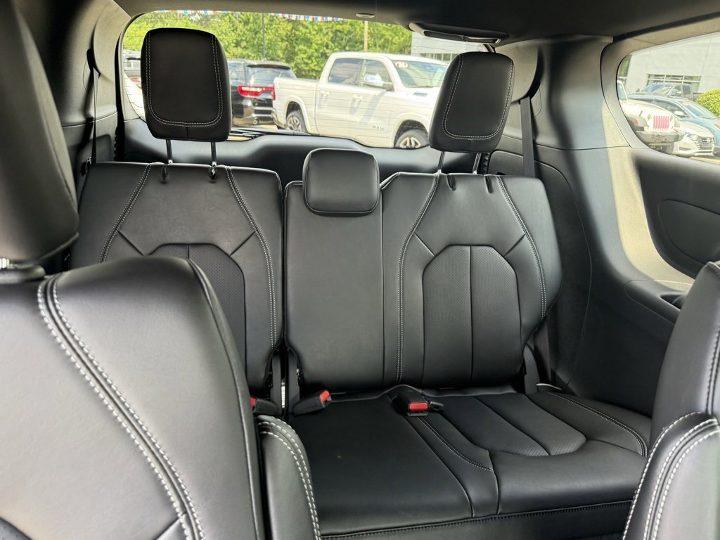 New 2026 Chrysler Pacifica Select image 38