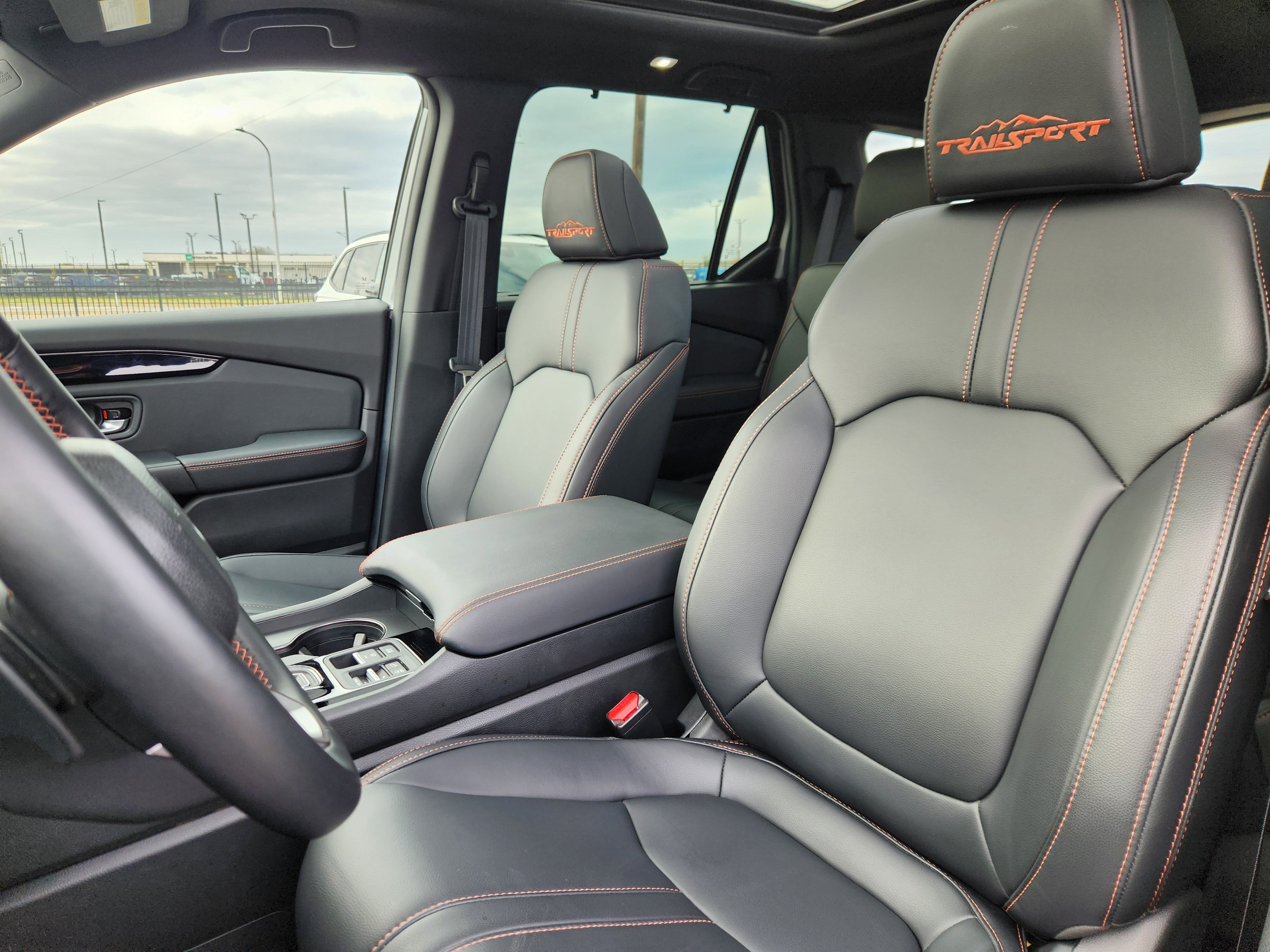 Certified 2025 Honda Pilot TrailSport image 7