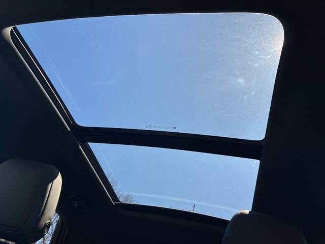 Used 2023 Chevrolet TrailBlazer RS w/ Sun and Liftgate Package AWD/4WD image 20