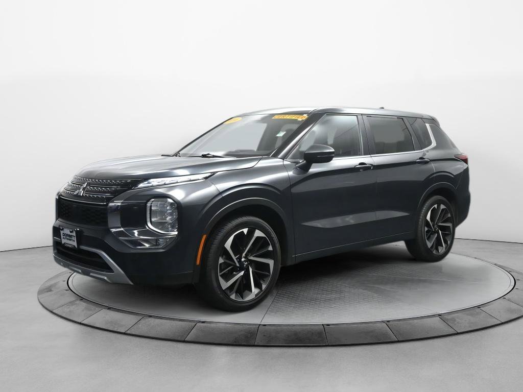 Used 2024 Mitsubishi Outlander SE