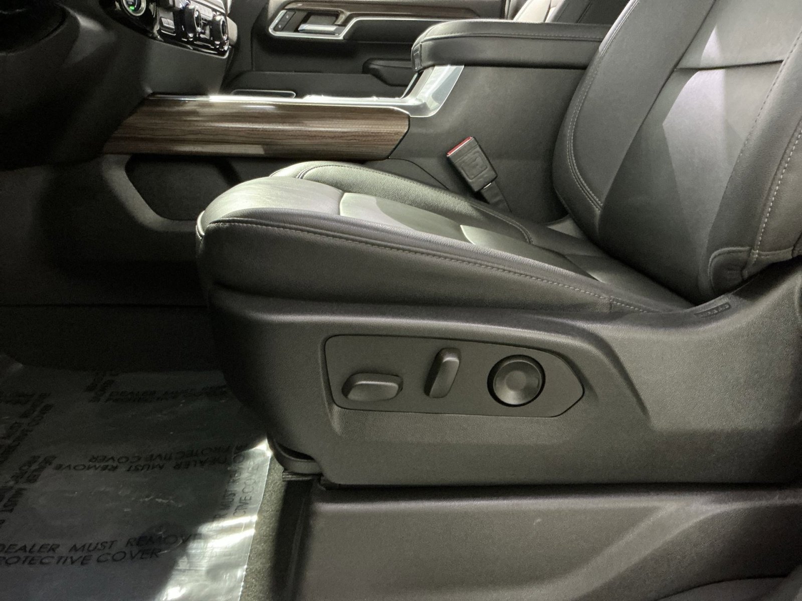 Used 2024 Chevrolet Silverado 2500 LT AWD/4WD image 15