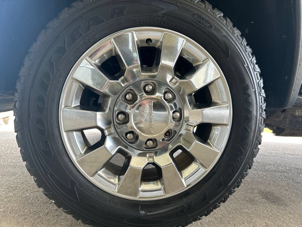 Used 2018 GMC Sierra 2500 Denali w/ Duramax Plus Package AWD/4WD image 30