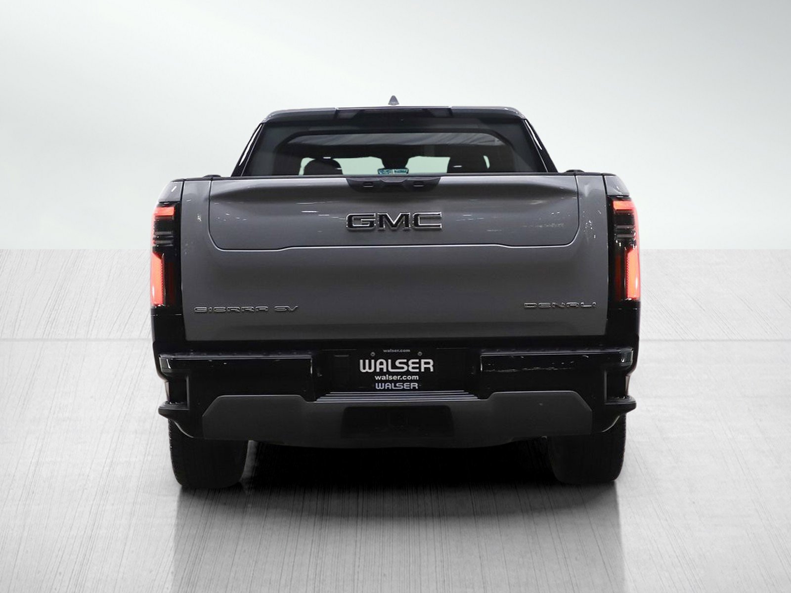 Used 2025 GMC Sierra EV Denali image 4