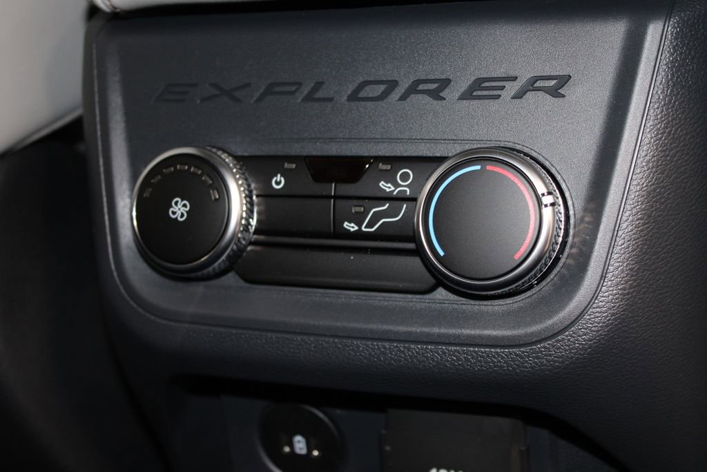New 2026 Ford Explorer Active RWD image 35