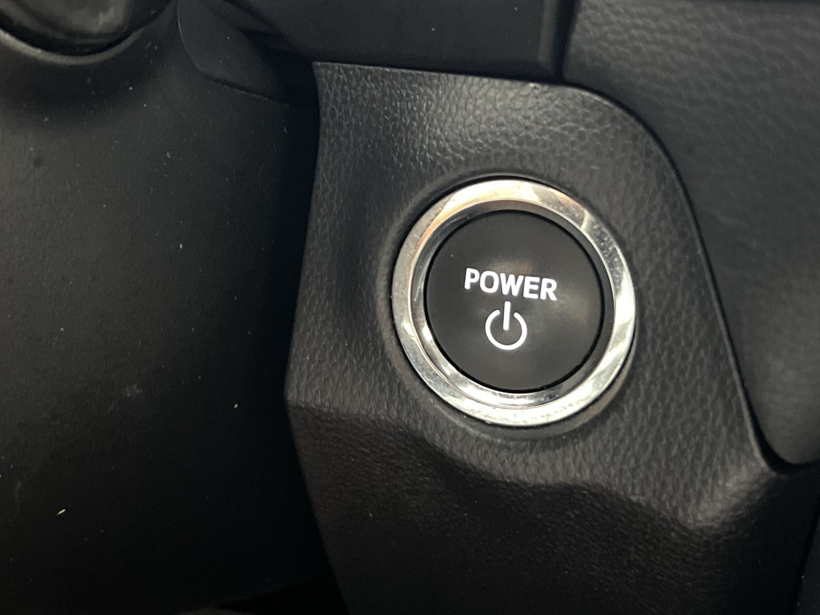 Used 2025 Toyota RAV4 XLE AWD/4WD image 34