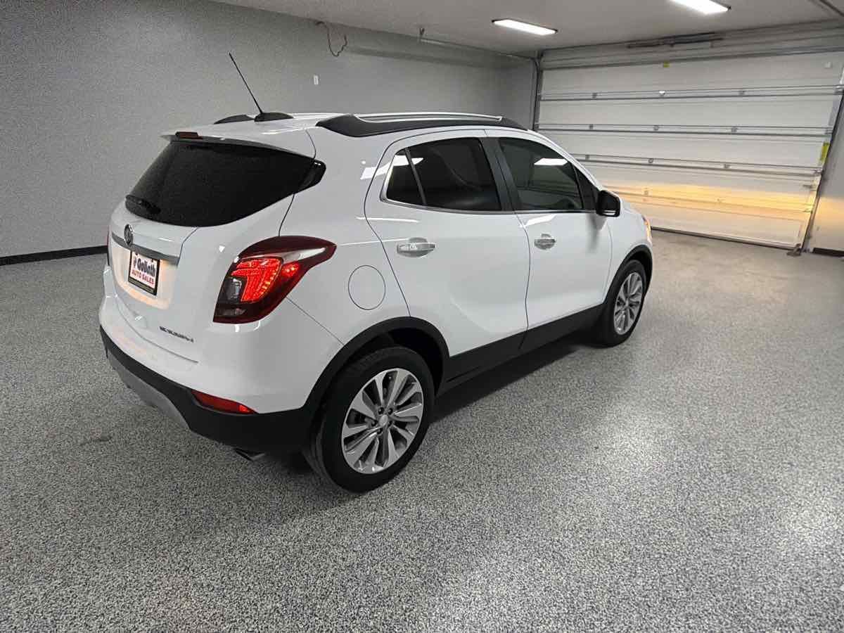 Used 2020 Buick Encore Preferred image 3