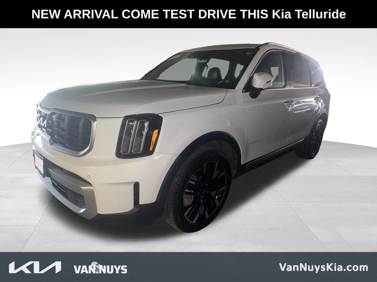 Used 2023 Kia Telluride SX image 2