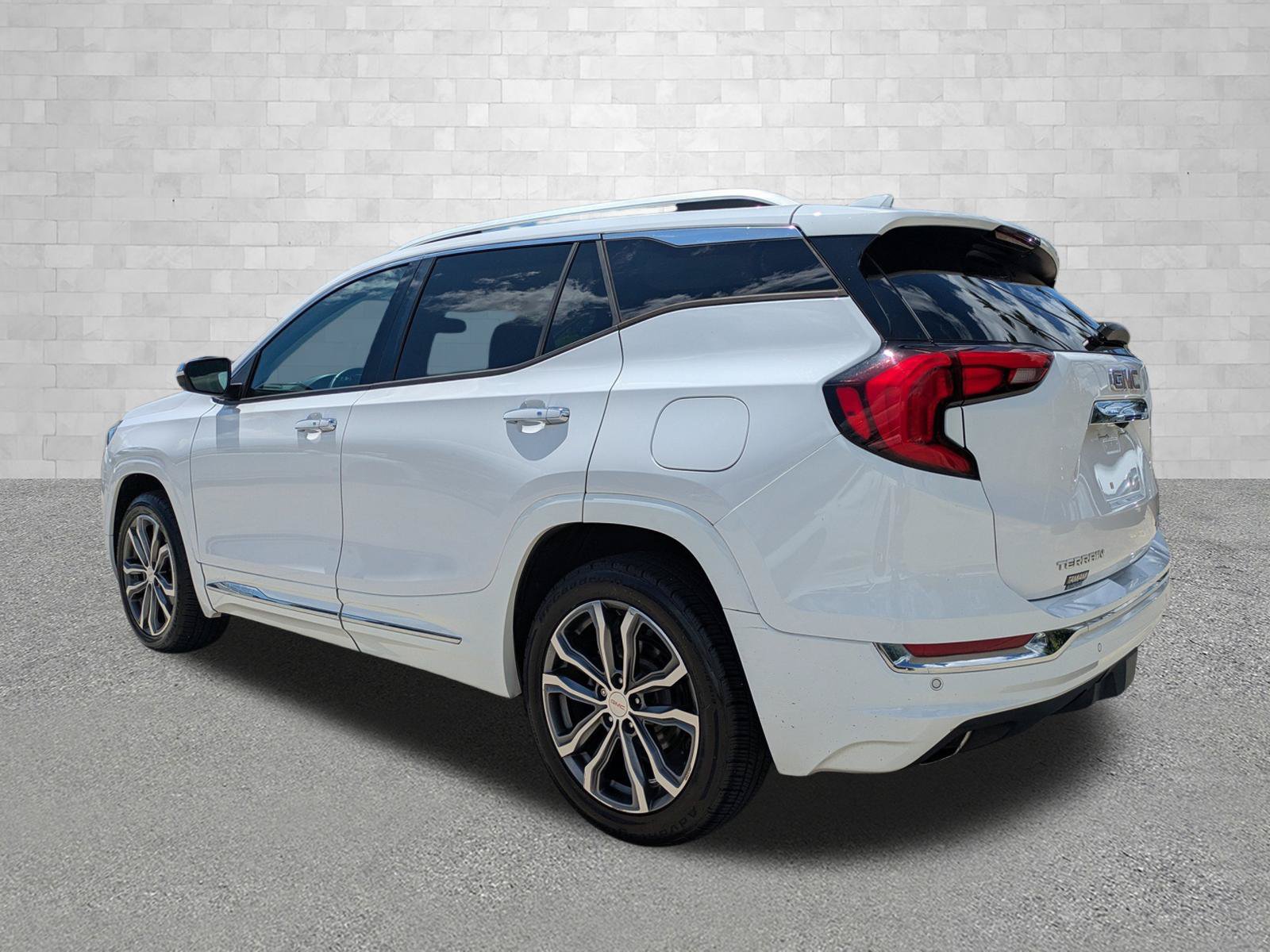 Used 2018 GMC Terrain Denali AWD/4WD image 4