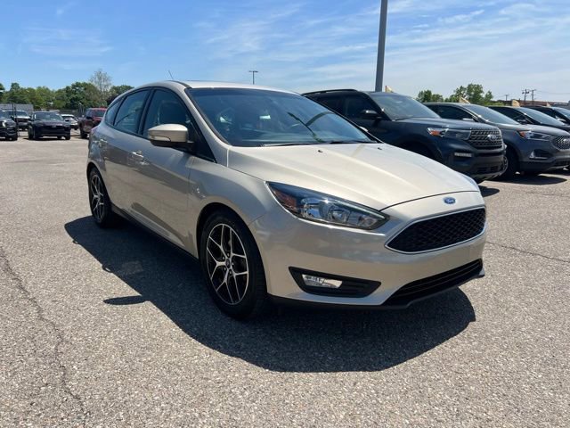 Certified 2018 Ford Focus SEL w/ Cold Weather Package FWD image 3