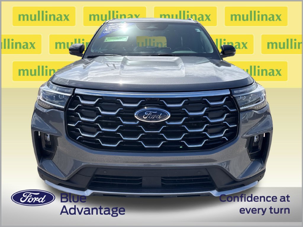 Certified 2026 Ford Explorer Platinum RWD image 11