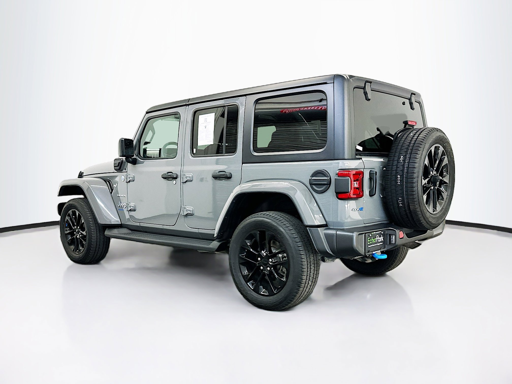 Used 2023 Jeep Wrangler Sahara image 5