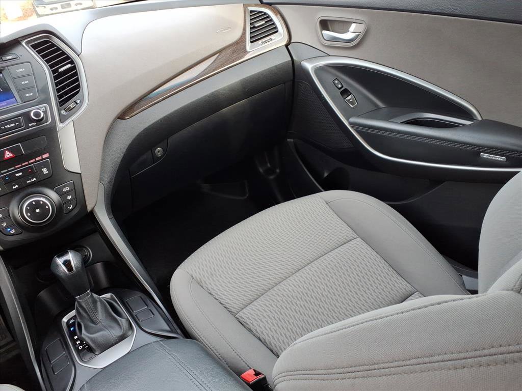 Used 2018 Hyundai Santa Fe Sport image 16