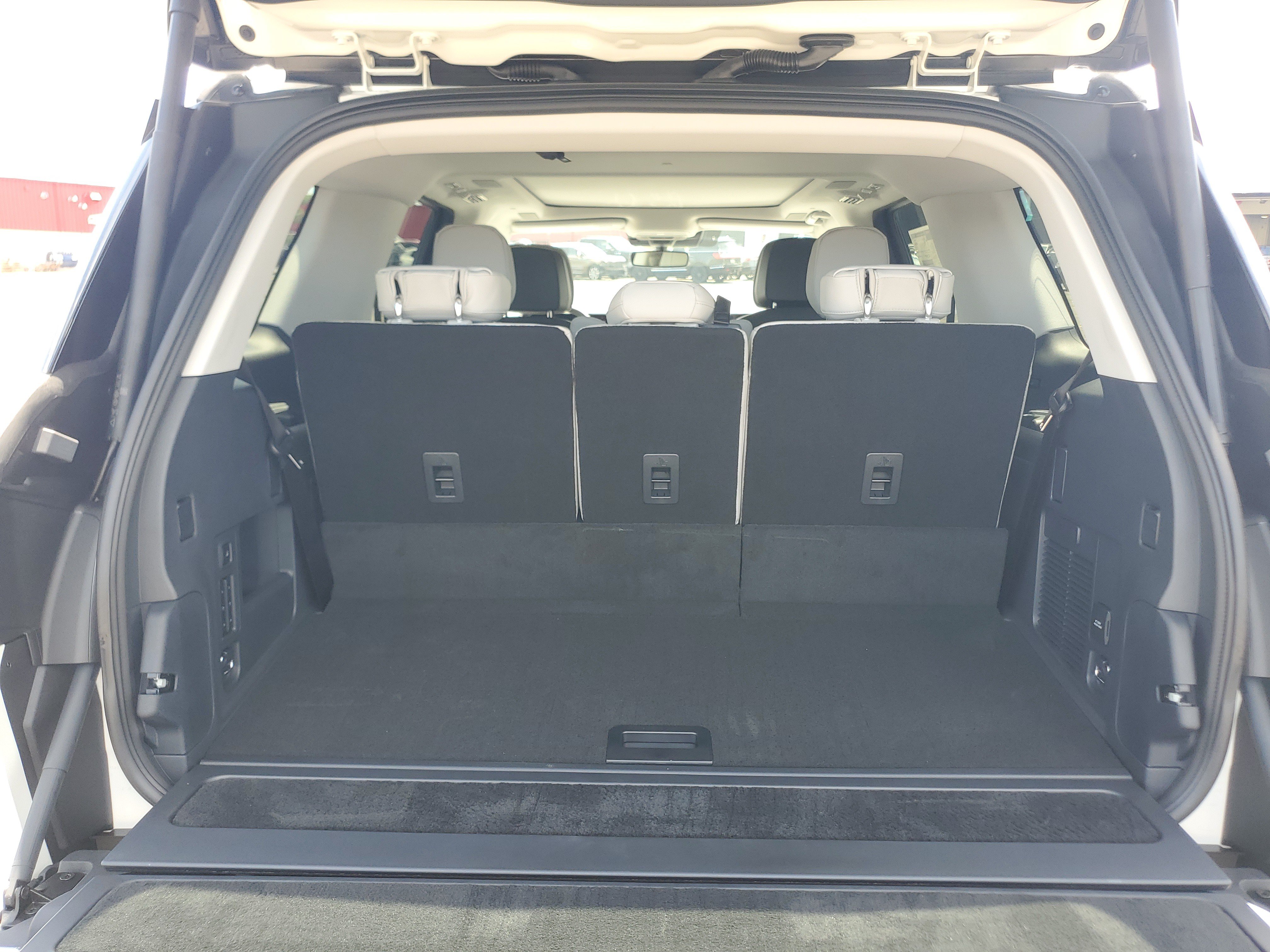 New 2026 Lincoln Navigator Reserve AWD/4WD image 32