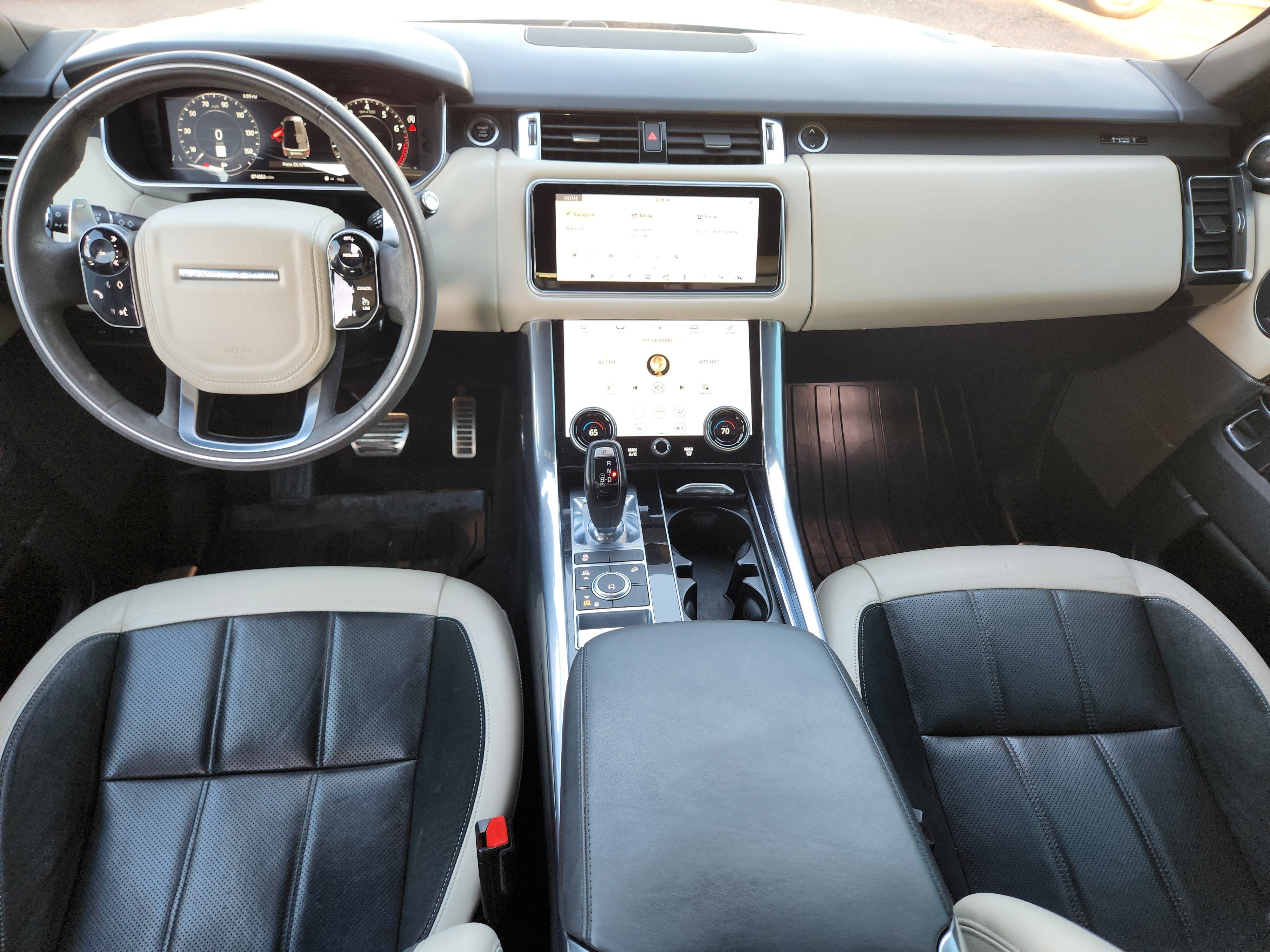 Used 2020 Land Rover Range Rover Sport HST image 19