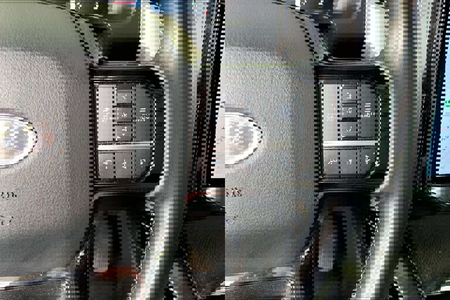 Used 2022 Ford F150 Lightning Platinum image 24