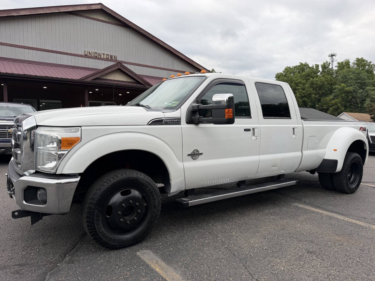 Used 2014 Ford F350 Lariat w/ Lariat Ultimate Package AWD/4WD image 2