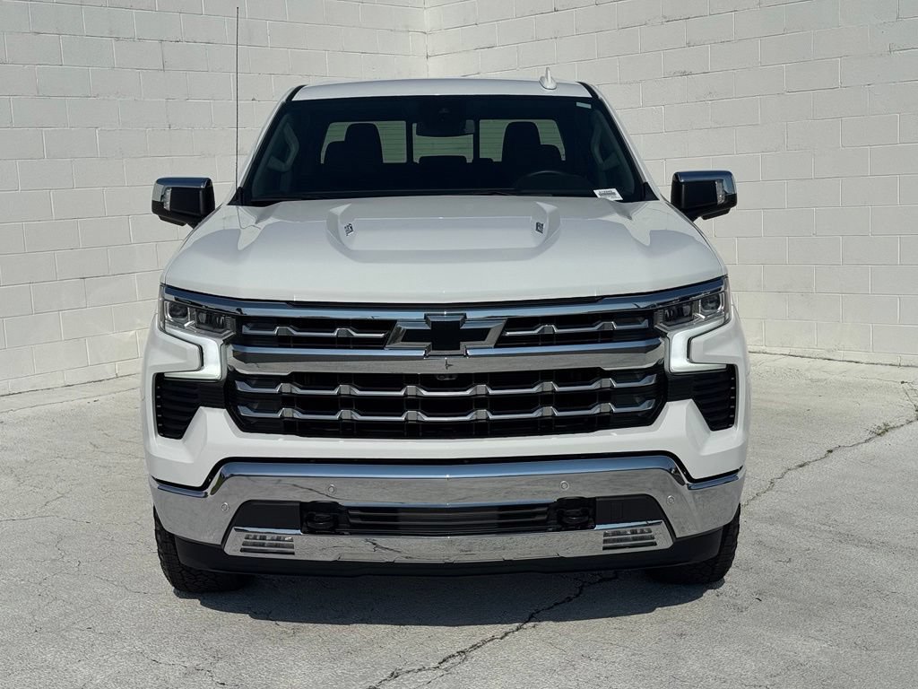 Used 2023 Chevrolet Silverado 1500 LTZ AWD/4WD image 6