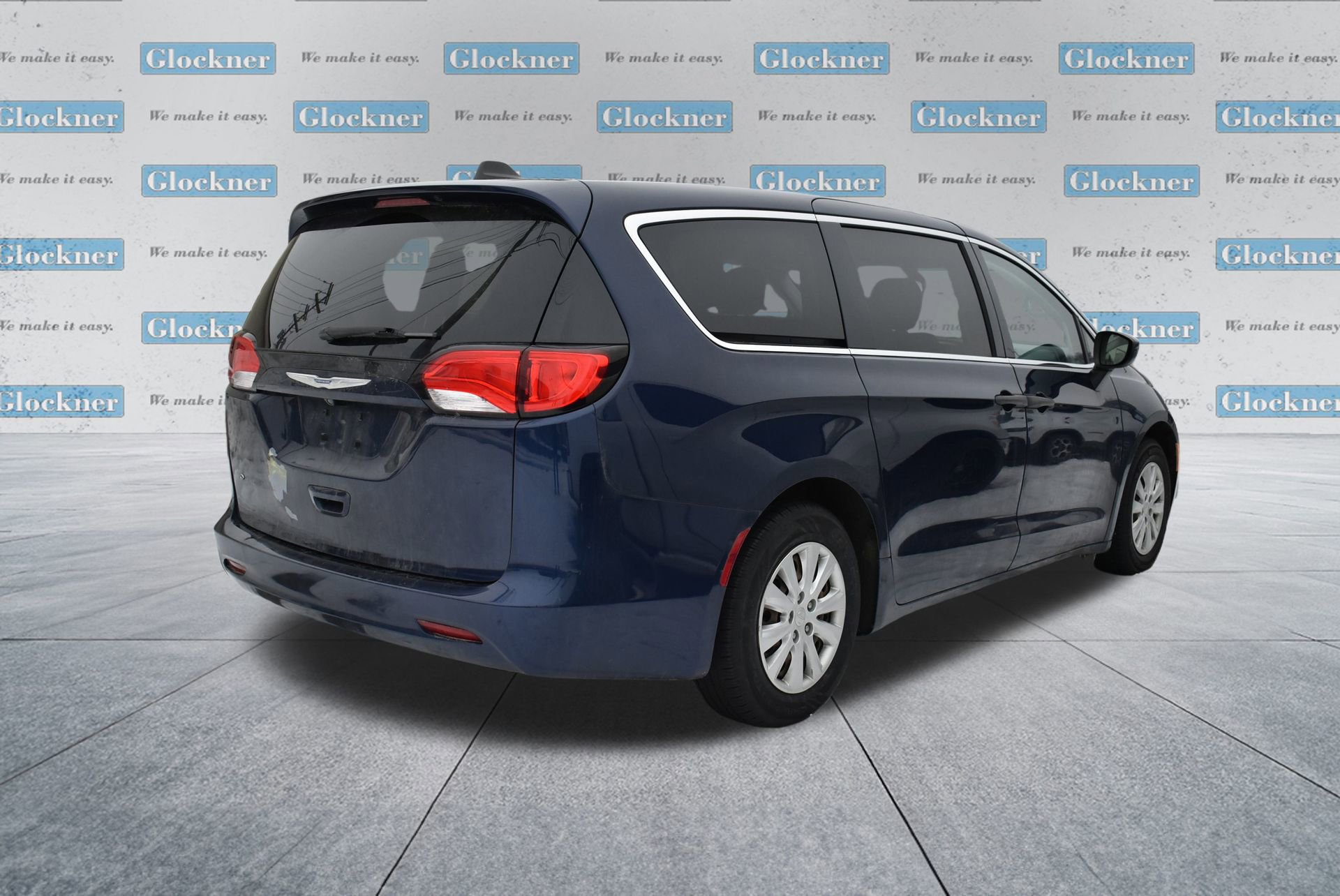 Used 2020 Chrysler Voyager L image 16