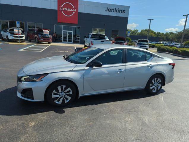 Certified 2024 Nissan Altima 2.5 S FWD image 13