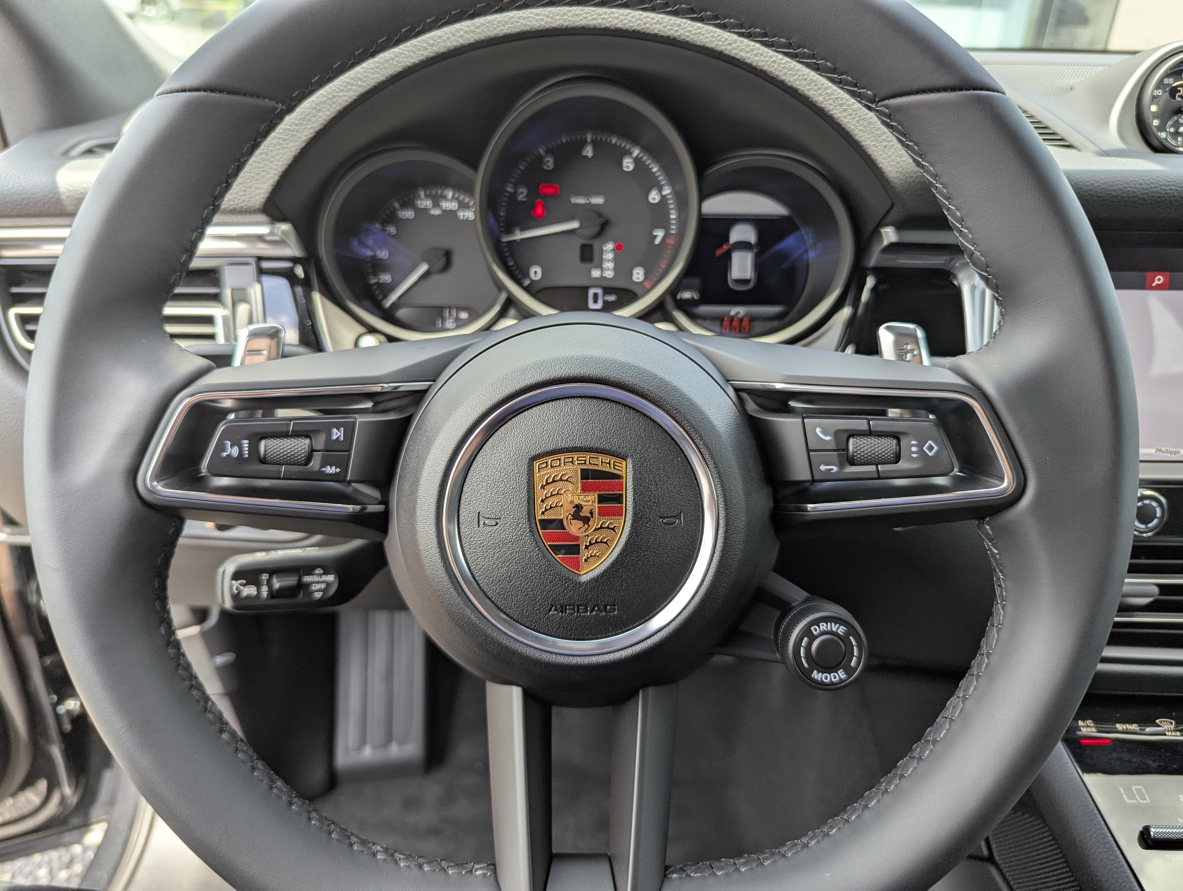 New 2026 Porsche Macan AWD/4WD image 35