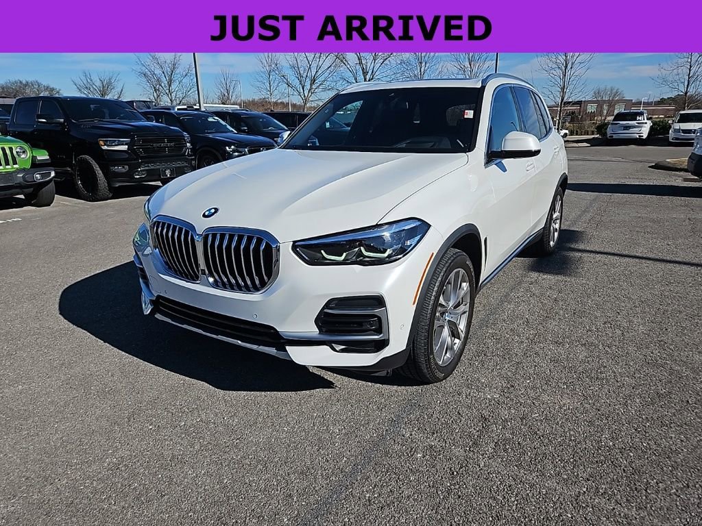 Used 2023 BMW X5 sDrive40i w/ Premium Package image 3