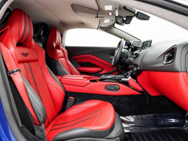 Used 2022 Aston Martin V8 Vantage Roadster image 24