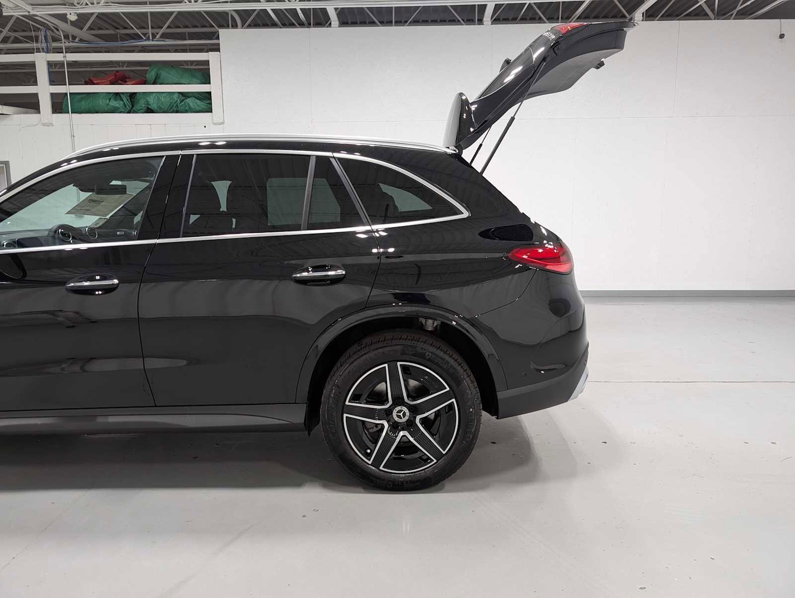 New 2026 Mercedes-Benz GLC 300 4MATIC image 9