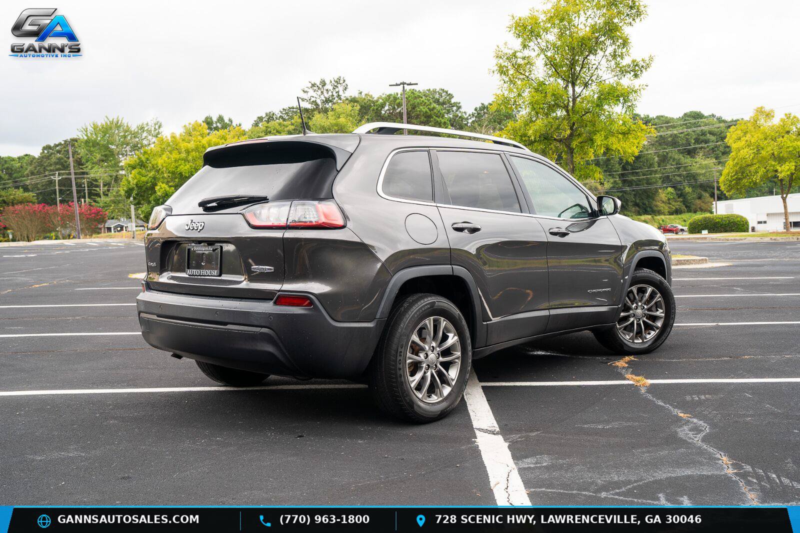 Used 2019 Jeep Cherokee Latitude Plus w/ Comfort/Convenience Group AWD/4WD image 2