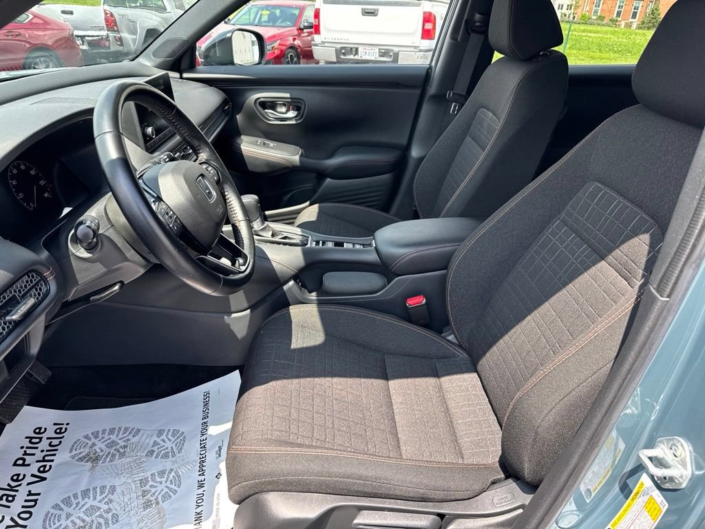 Certified 2025 Honda HR-V Sport image 26