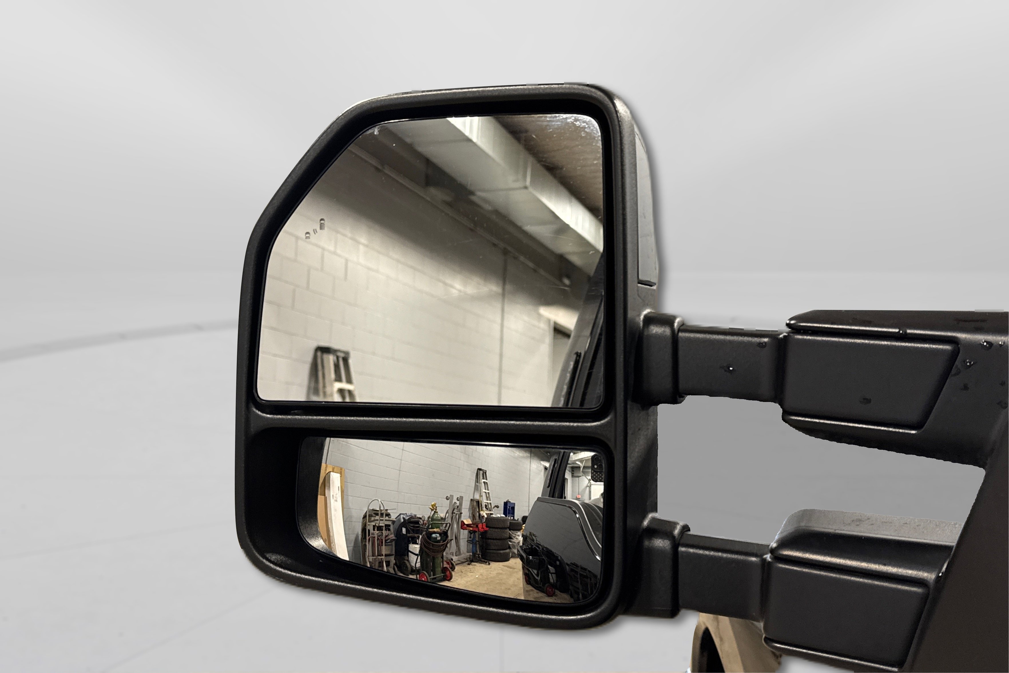 Used 2022 Ford F250 Lariat w/ Black Appearance Package image 16