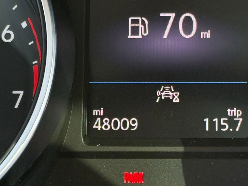 Used 2021 Volkswagen Tiguan SE w/ Panoramic Sunroof Package image 21