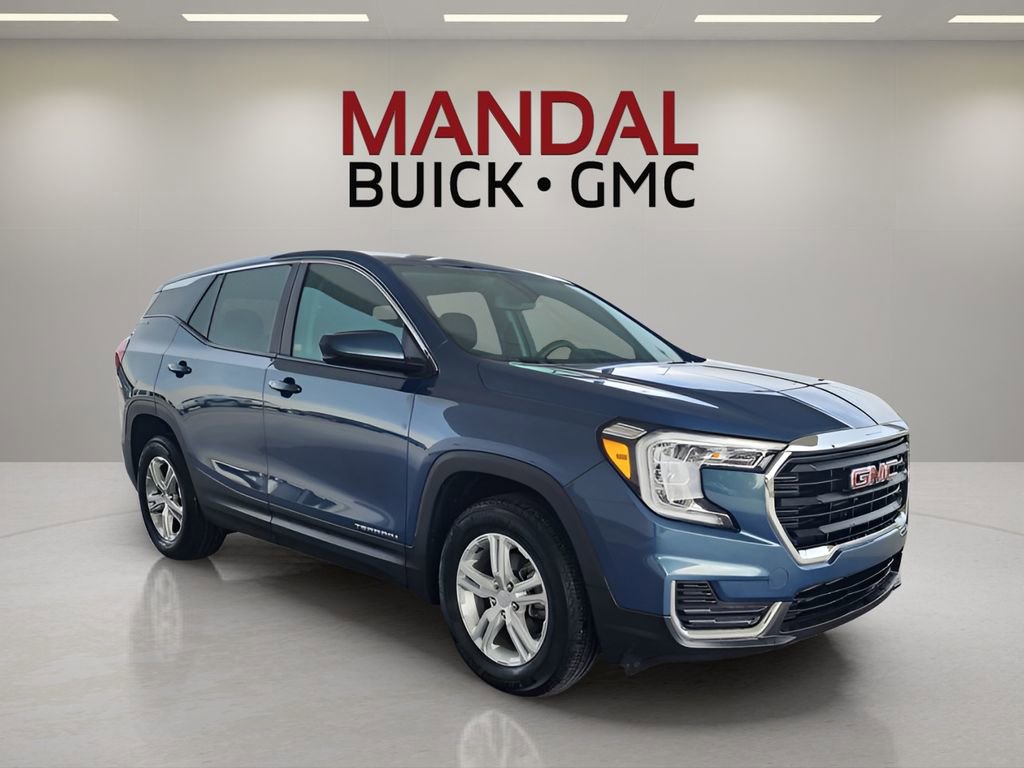 Used 2024 GMC Terrain SLE image 4