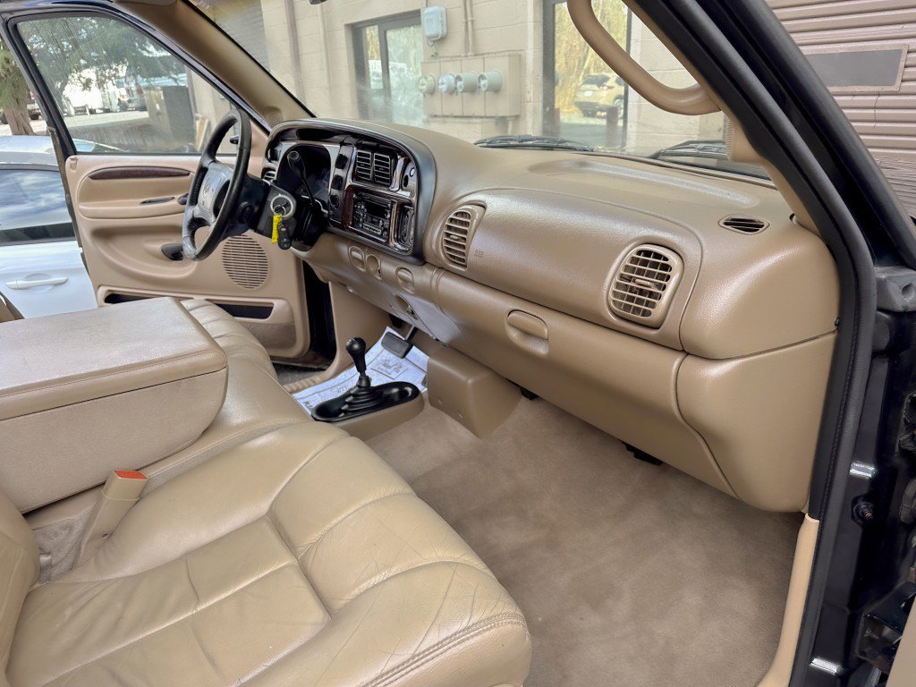 Used 2001 Dodge Ram 2500 Truck SLT image 29