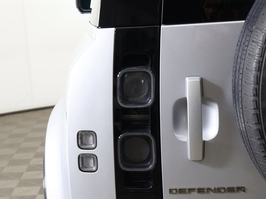 Used 2020 Land Rover Defender 110 X image 19