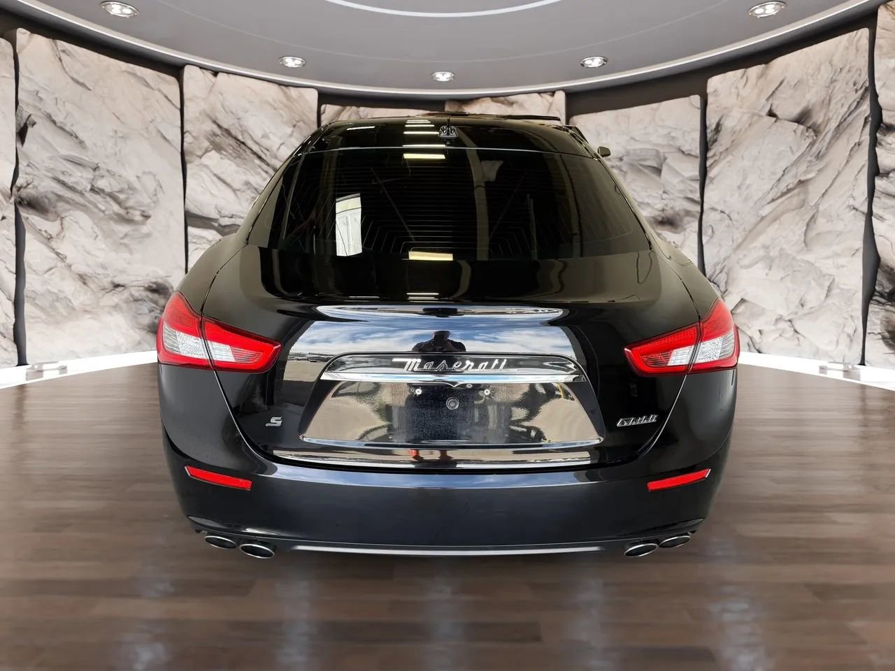 Used 2017 Maserati Ghibli S image 9