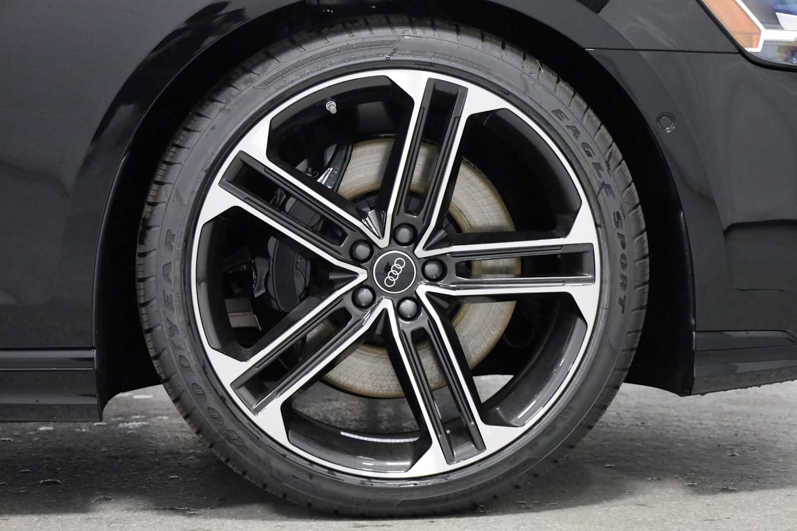 New 2025 Audi A8 L 3.0T image 12