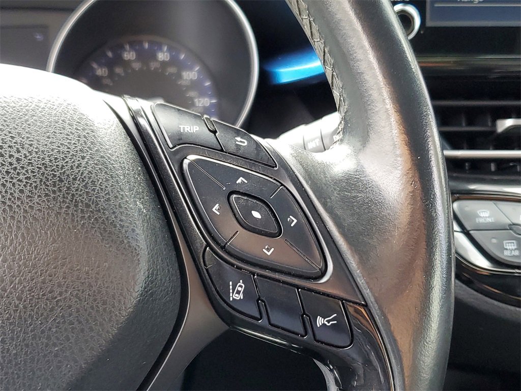 Used 2019 Toyota C-HR XLE image 23