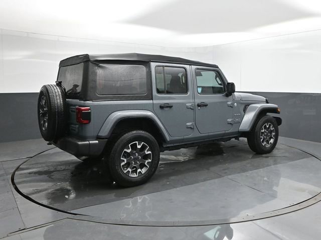 Used 2024 Jeep Wrangler Unlimited Sahara w/ Technology Group AWD/4WD image 15