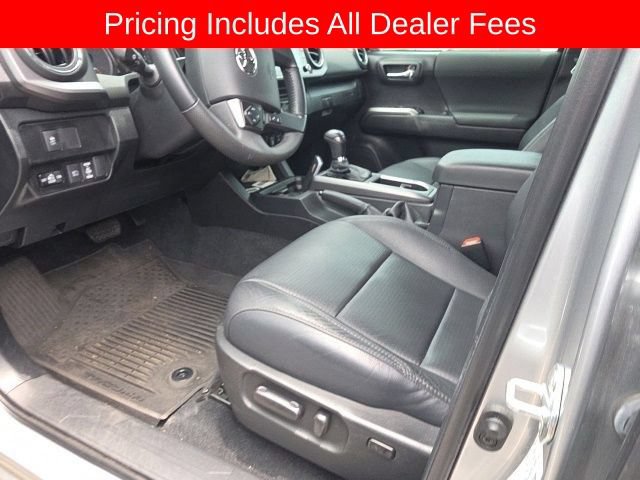 Certified 2022 Toyota Tacoma TRD Off-Road w/ TRD Premium Off Road Package AWD/4WD image 5