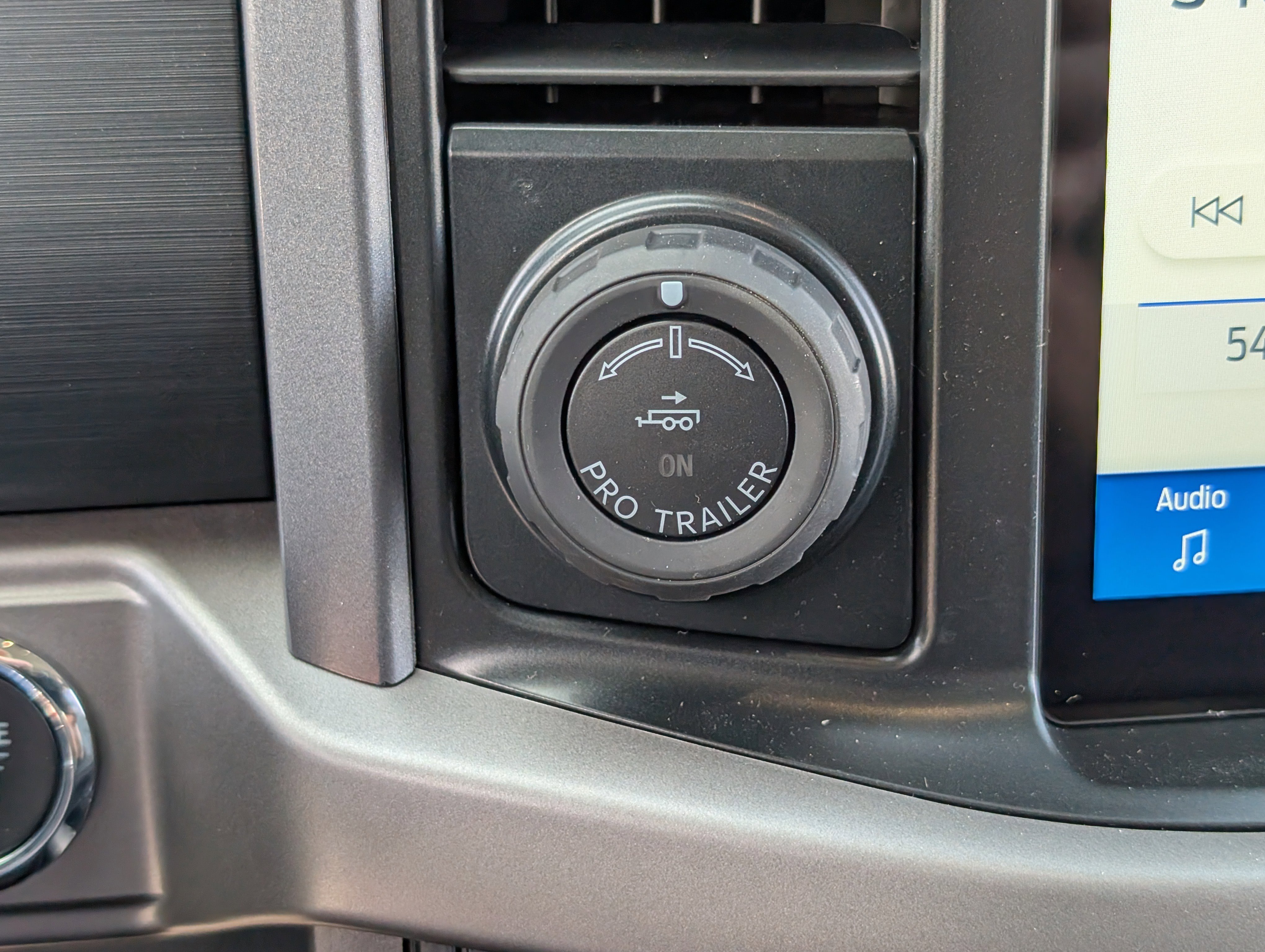 New 2025 Ford F150 XLT w/ Equipment Group 302A MID image 24