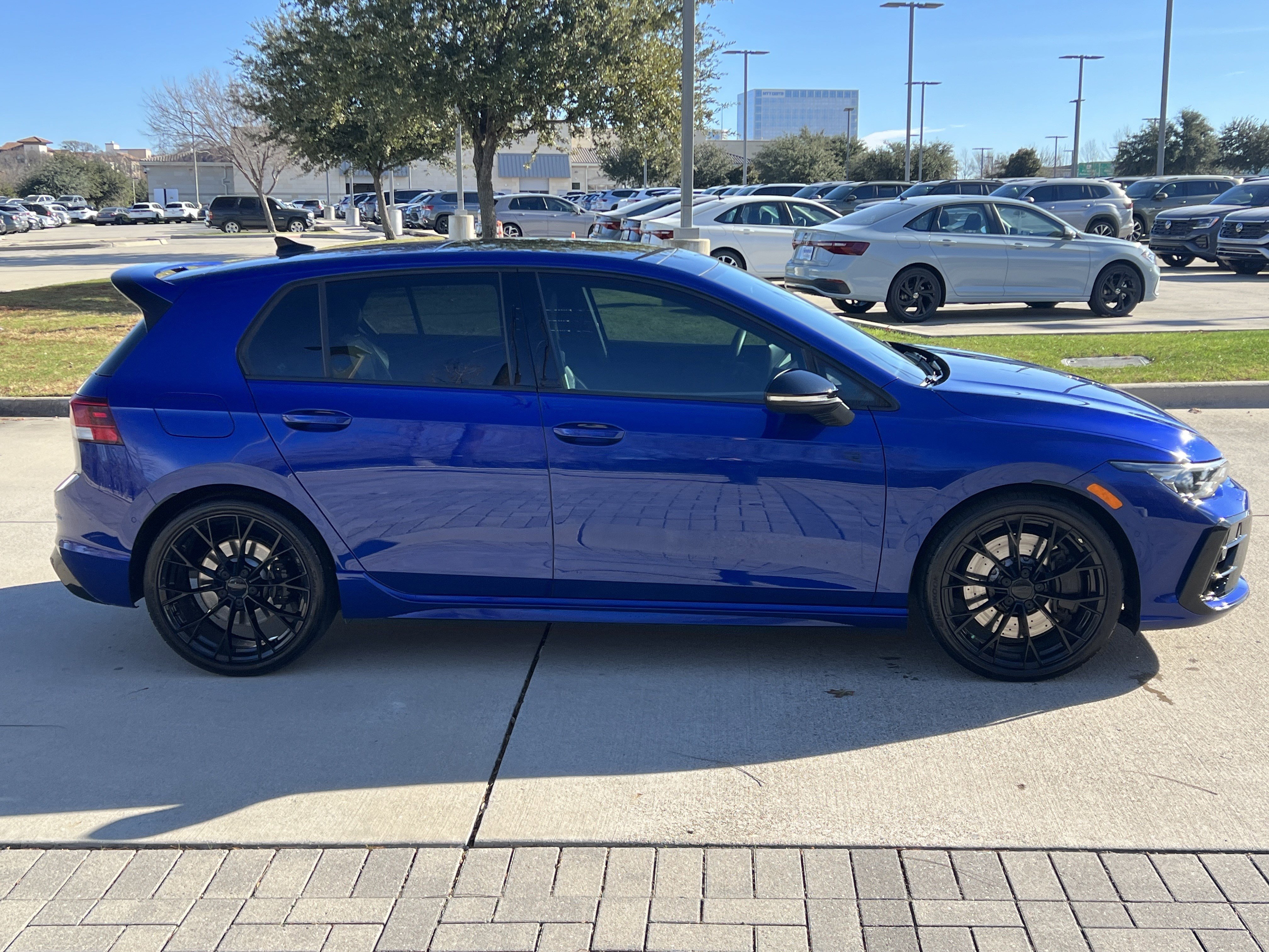 Certified 2025 Volkswagen Golf R Black Edition image 11