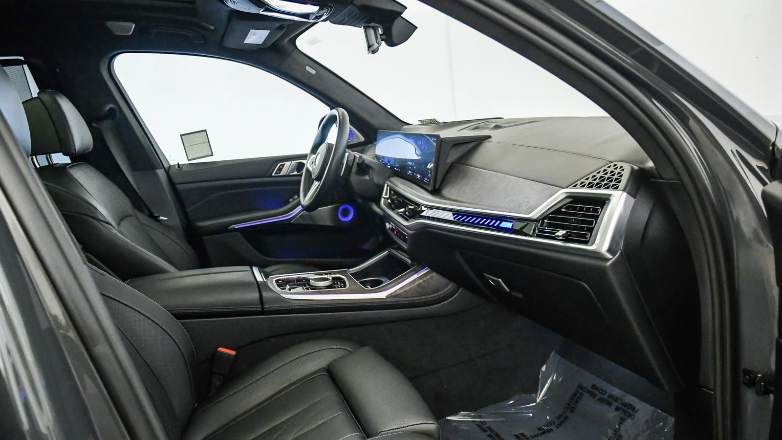 Used 2024 BMW X7 M60i w/ Climate Comfort Package AWD/4WD image 19